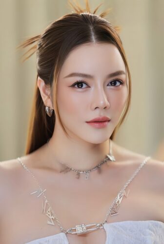 Vẻ đẹp kiêu sa của nữ doanh nhân Nhã Kỳ