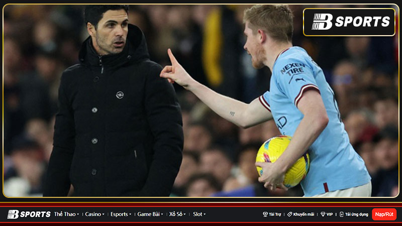 HLV Arteta nhận nhiều phản ứng trái chiều khi dùng tiểu xảo với De Bruyne 