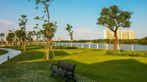 Phía sau căn biệt thự của Sơn Tùng cũng có view giống như view mà Hải Tú chia sẻ
