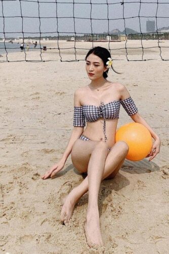 Nữ diễn viên khi tham gia bộ phim "Về nhà đi con"