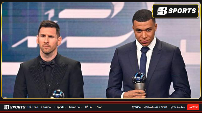 FIFA bị chỉ trích vì chiếu hình Ronaldo ngồi dự bị