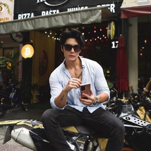 người yêu cũ Thảo Nhi Lê cực bảnh trên mô tô