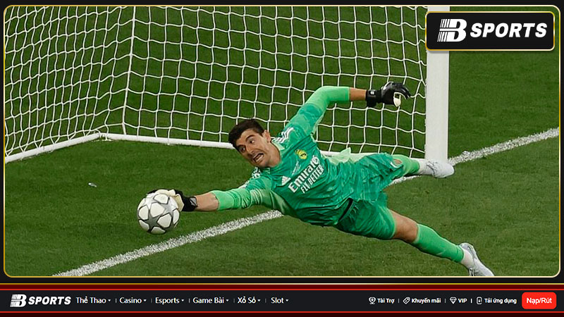 Thibaut Courtois nhận được sự quan tâm của PSG