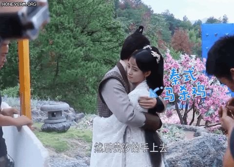 CLip cho rằng nam diễn viên đang có hành vi quấy rối