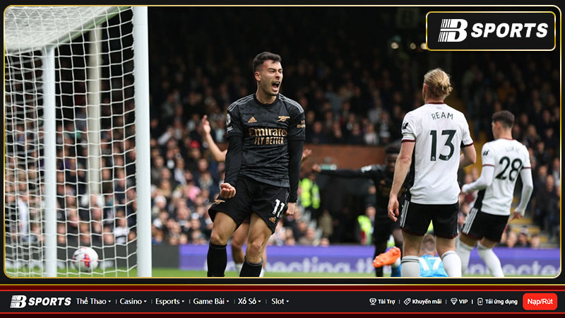 Arsenal thắng Fulham: 3-0 xây chắc ngôi đầu bảng Premier League