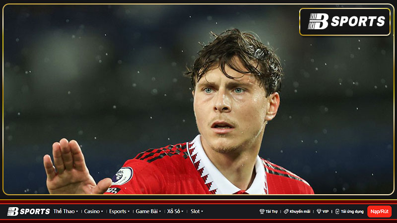Nhìn lại sự nghiệp của Victor Lindelof tại MU
