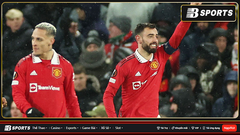 MU thắng Betis, lập nhiều kỳ tích