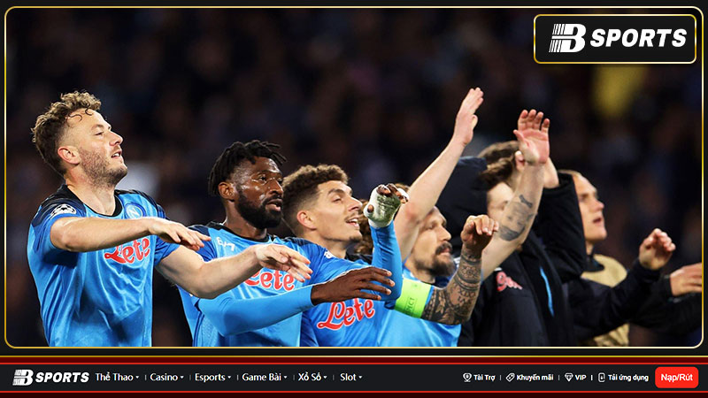 Osimhen lập kỷ lục trong ngày Napoli vào tứ kết