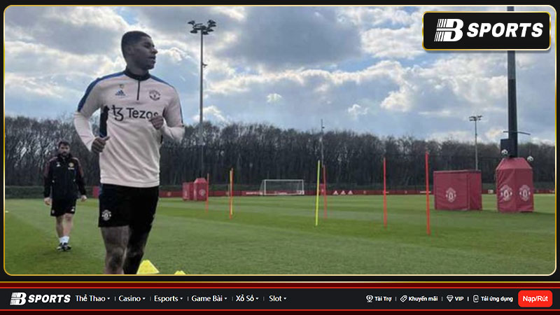 Việc Rashford phải tập riêng cho thấy thái độ thi đấu và luyện tập chuyên nghiệp của cầu thủ này