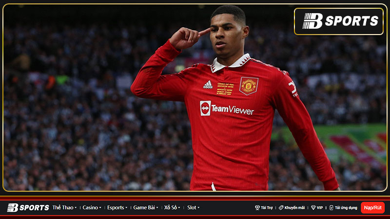 Rashford san bằng thành tích Ronaldo ở Cúp châu Âu