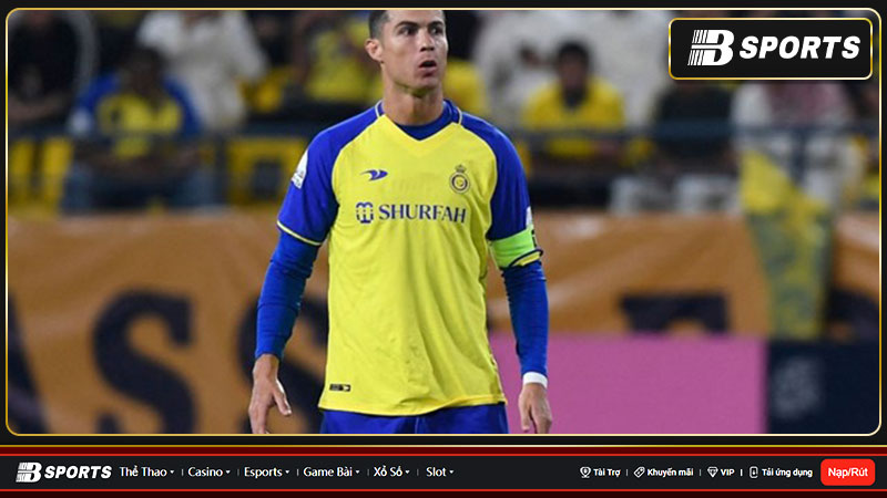 Ronaldo tịt ngòi trong trận đấu có tới 16 phút bù giờ