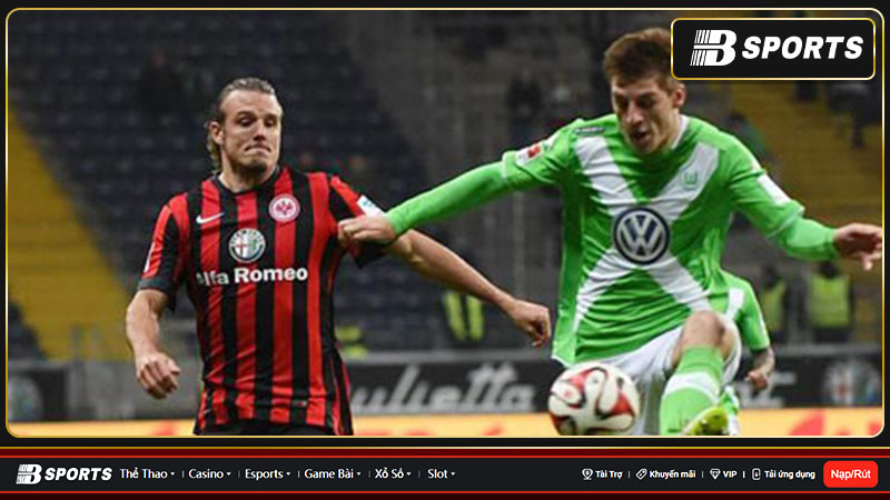 Với kết quả Wolfsburg hòa Frankfurt, Wolfsburg tiếp tục giữ vững vị trí thứ ba Với kết quả Wolfsburg hòa Frankfurt, Wolfsburg tiếp tục giữ vững vị trí thứ ba