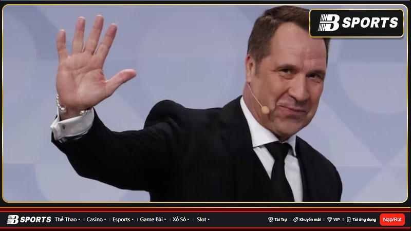 Cựu thủ môn của Arsenal, David Seaman tin rằng Aaron Ramsdale có "cơ hội lớn" để trở thành thủ môn số một nước Anh trong những năm tới.