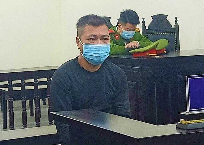 Chân dung người đàn ông hút thuốc làm chết nhân tình