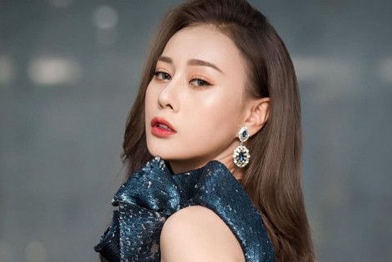 Chân dung cô nàng phương oanh