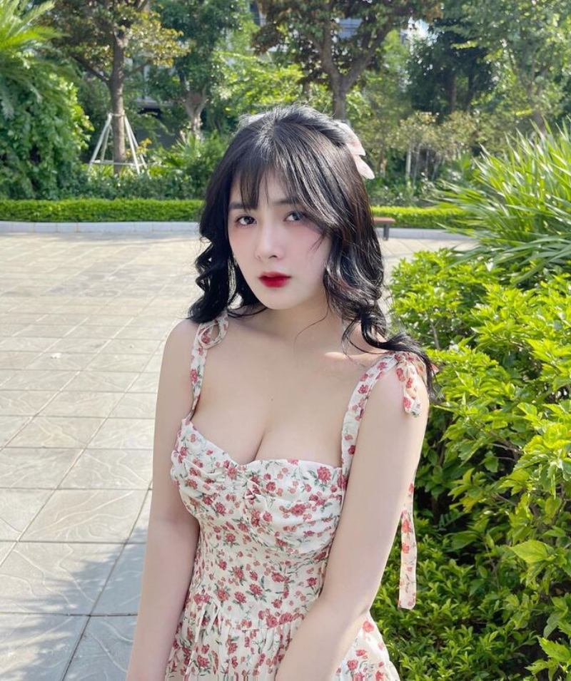 Tiktoker Quỳnh Alee xinh đẹp