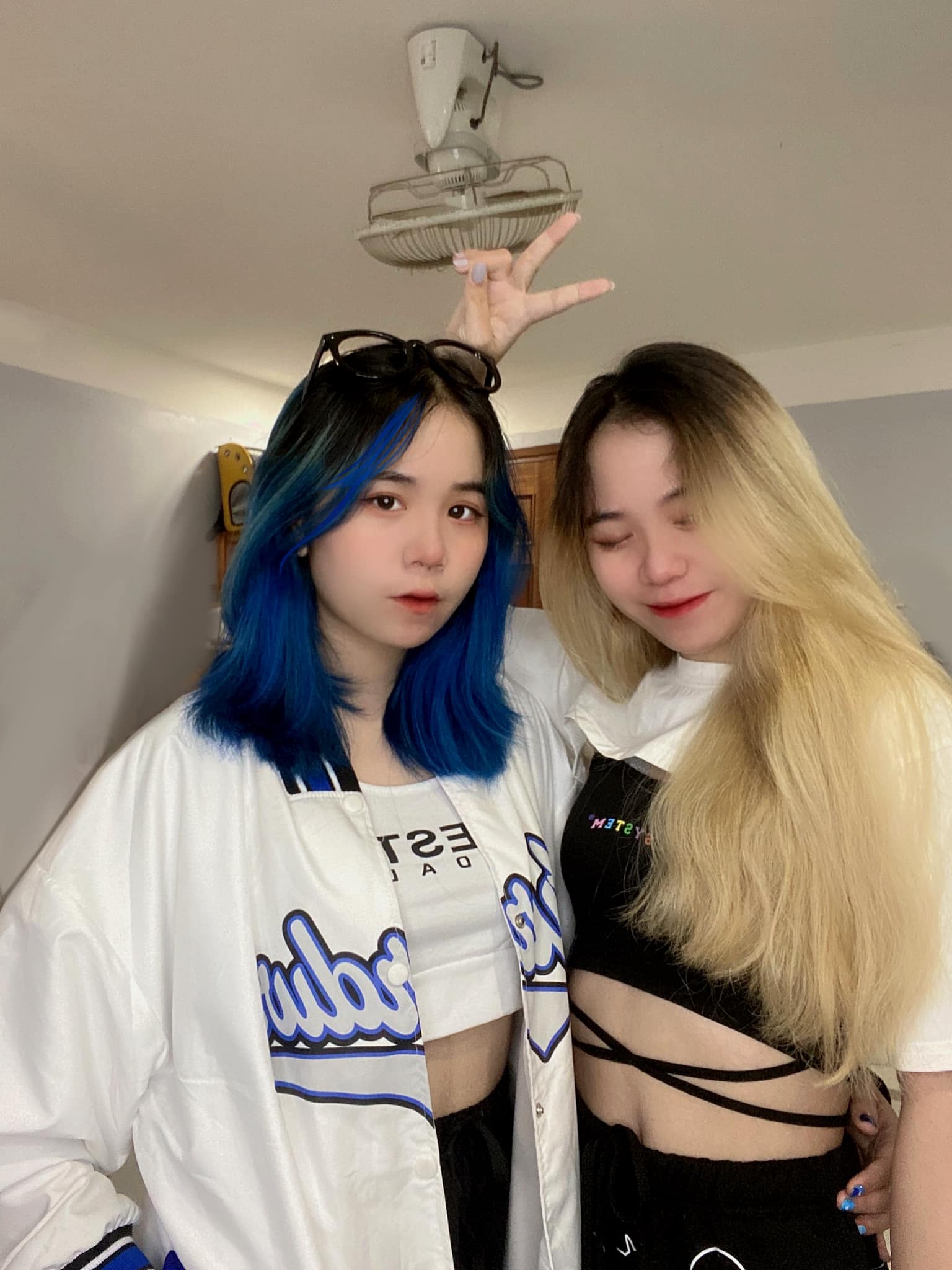 2 chị em Đào