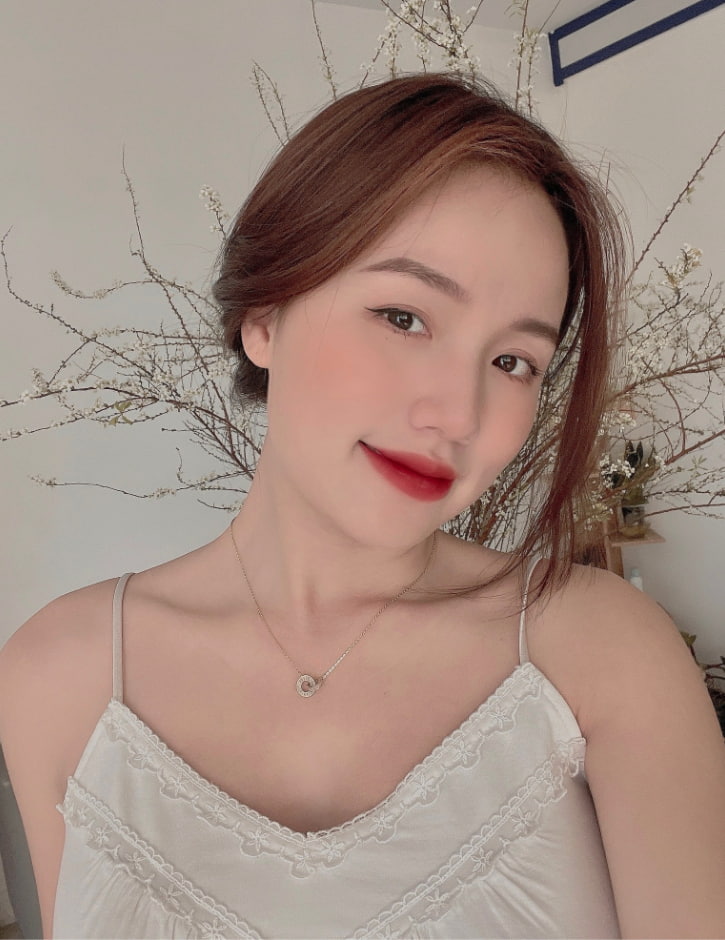 Chân dung cô nàng Thị Nhung