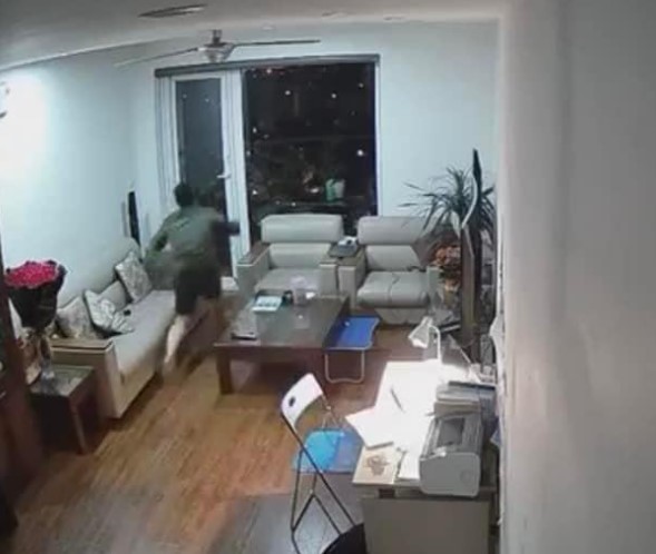 Video nam sinh nhảy từ tầng 28 xuống cùng lá thư tuyệt mệnh